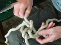 Stair rope knot 04