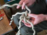 Stair rope knot 05