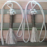 detail curtain tie-back2